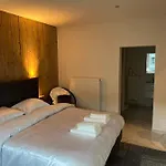 Grote Kamer In Brugge Centrum Met Badkamer !